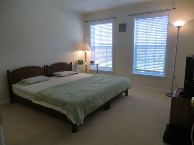 Building Photo - 2128 Red Fox Dr