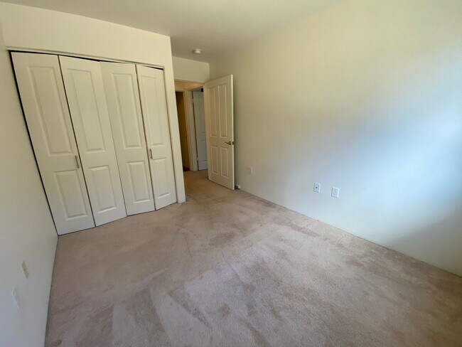 Building Photo - 91-1009 Kamaaha Ave #505