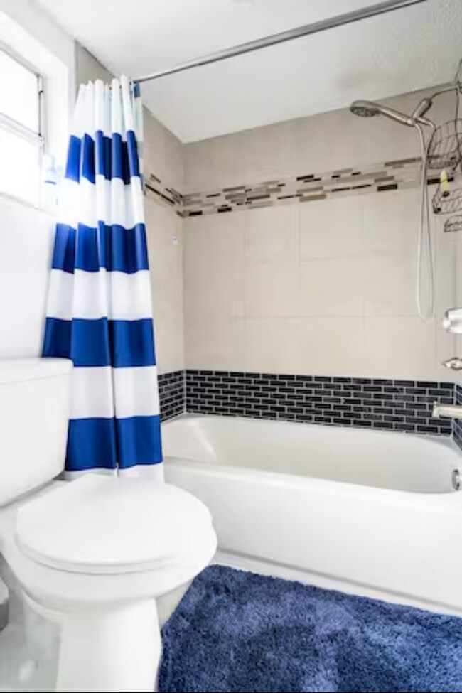 Bathroom - 4017 Audubon Dr