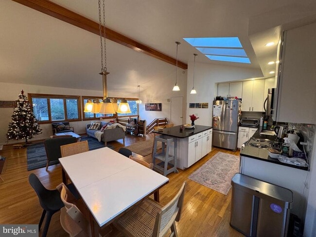 Building Photo - 6313 Walhonding Rd