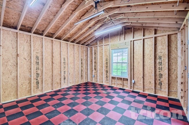 Building Photo - 1524 Montauk Point