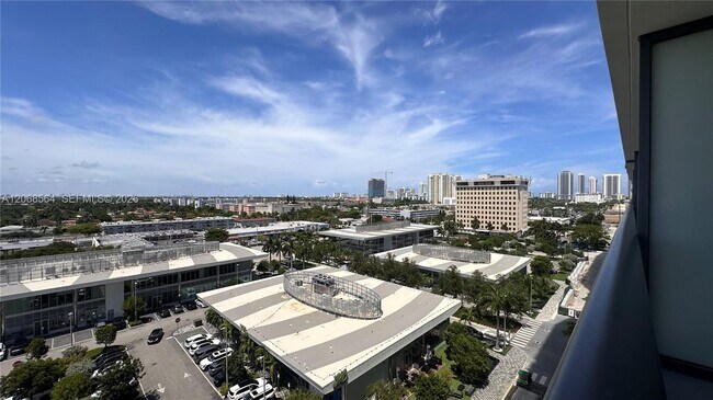 Building Photo - 1170 E Hallandale Beach Blvd