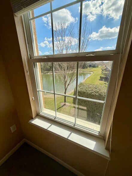 Building Photo - 706 Wiltonway Dr