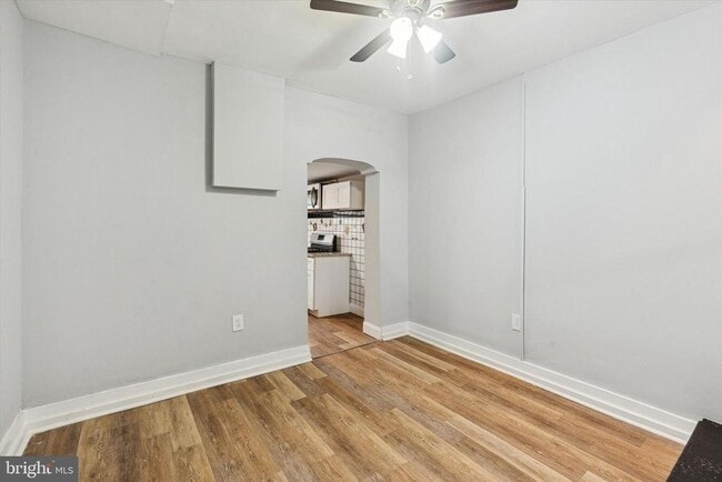 Building Photo - 1825 E Harold St