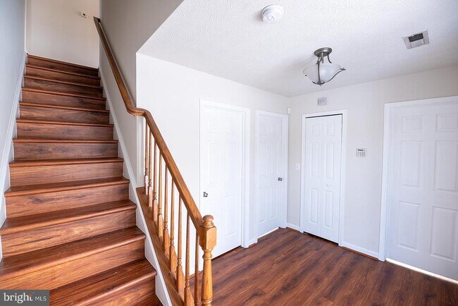 Building Photo - 101 Pelican Cove