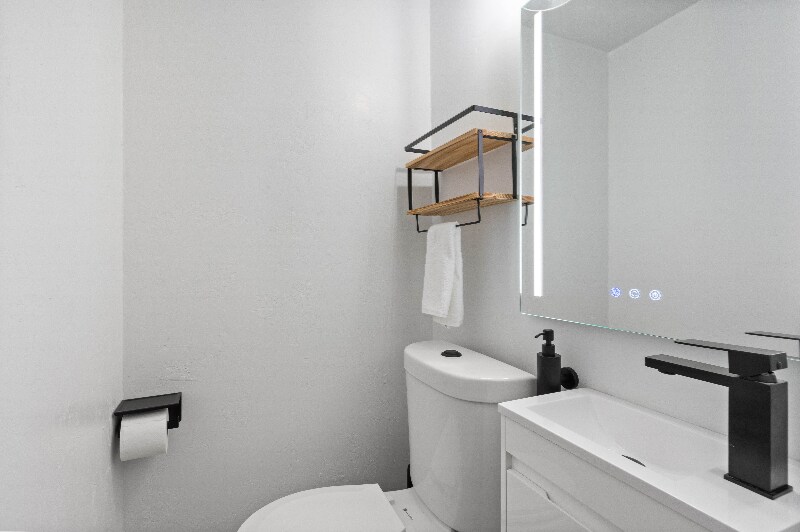 Building Photo - 914 Quincy St