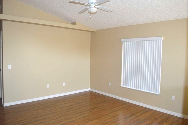 Building Photo - 1828 Lacy Ln