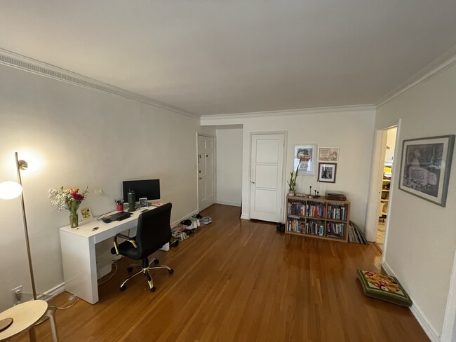 Building Photo - 5522 Edgewood Pl