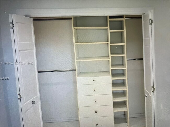 Building Photo - 10900 SW 107th Ave