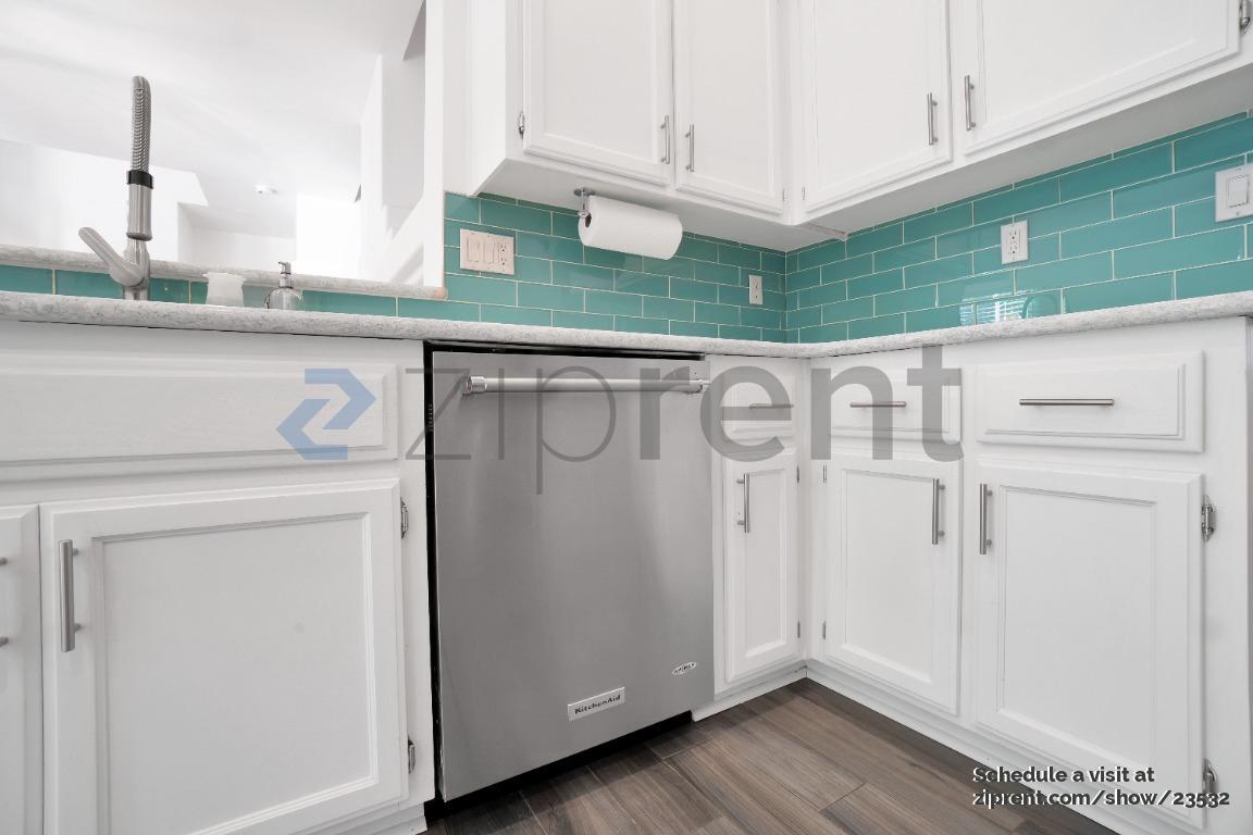 Building Photo - 9404 Fox Den Ct