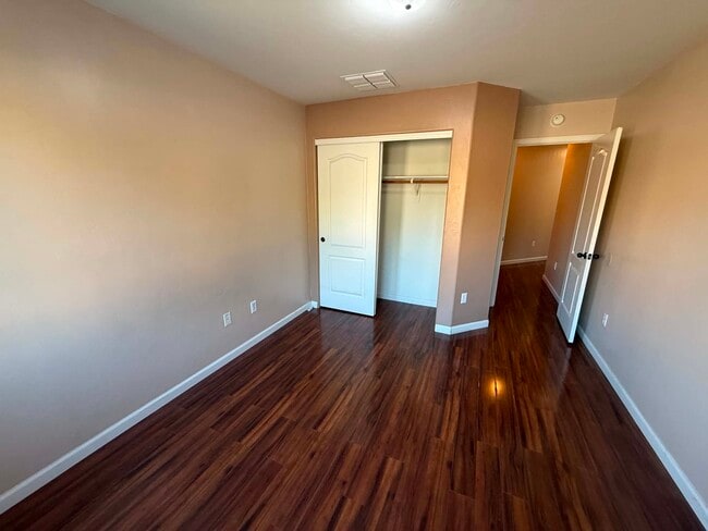 Building Photo - 8370 S Hunnic Dr