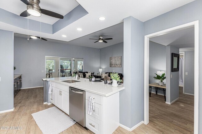Building Photo - 11210 W Pueblo Ct
