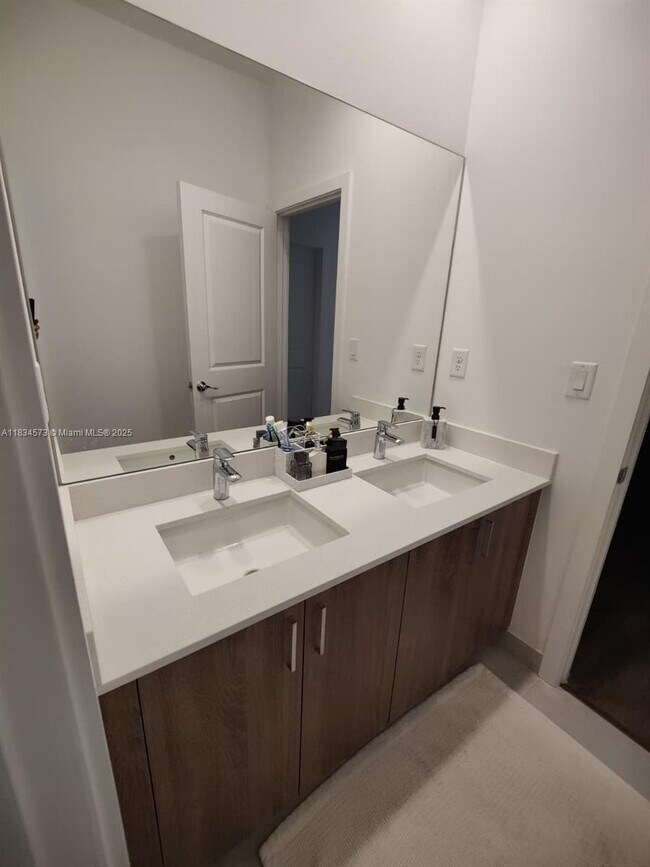 Building Photo - 5699 Argento Dr