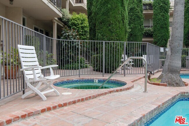 Building Photo - 11670 Sunset Blvd