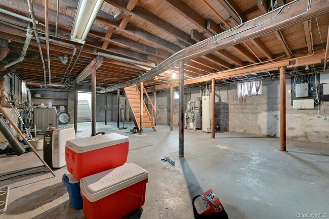 Building Photo - 42 Williams Ave