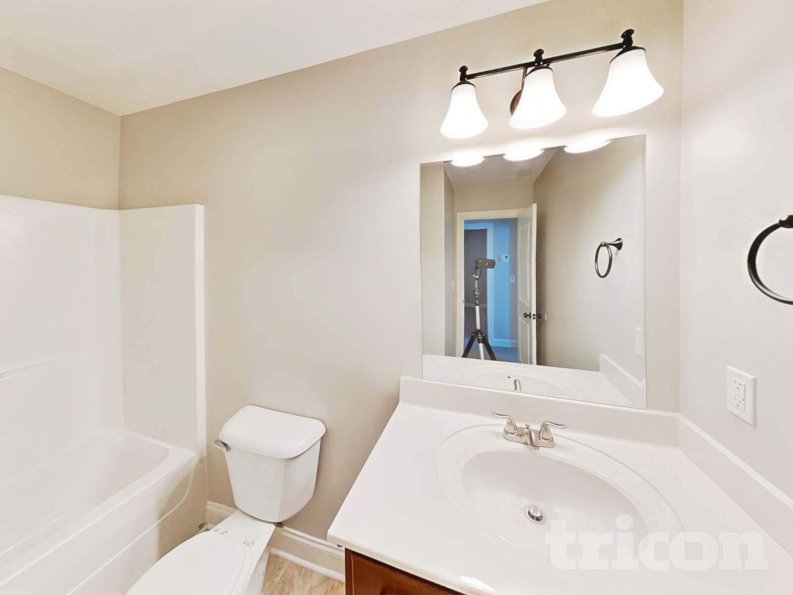 Building Photo - 523 Twyla Dr