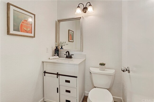 Building Photo - 1 Sandalwood