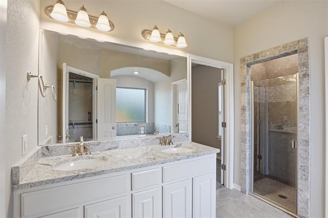 Building Photo - 3316 Windcrest Dr