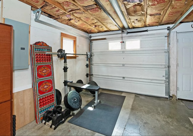 Building Photo - |NEW| ~ Charming 3-Bedroom Home in Portlan...