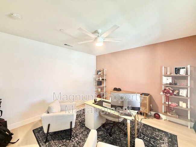Building Photo - 34257 Swordfern Pl