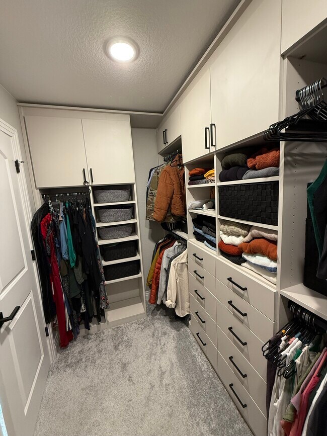 Building Photo - 1818 Rose Quartz Heights