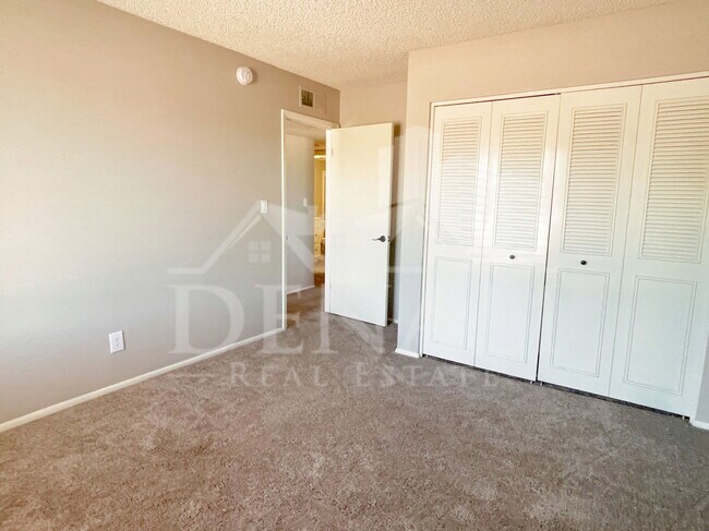Building Photo - 2243 W McRae Way