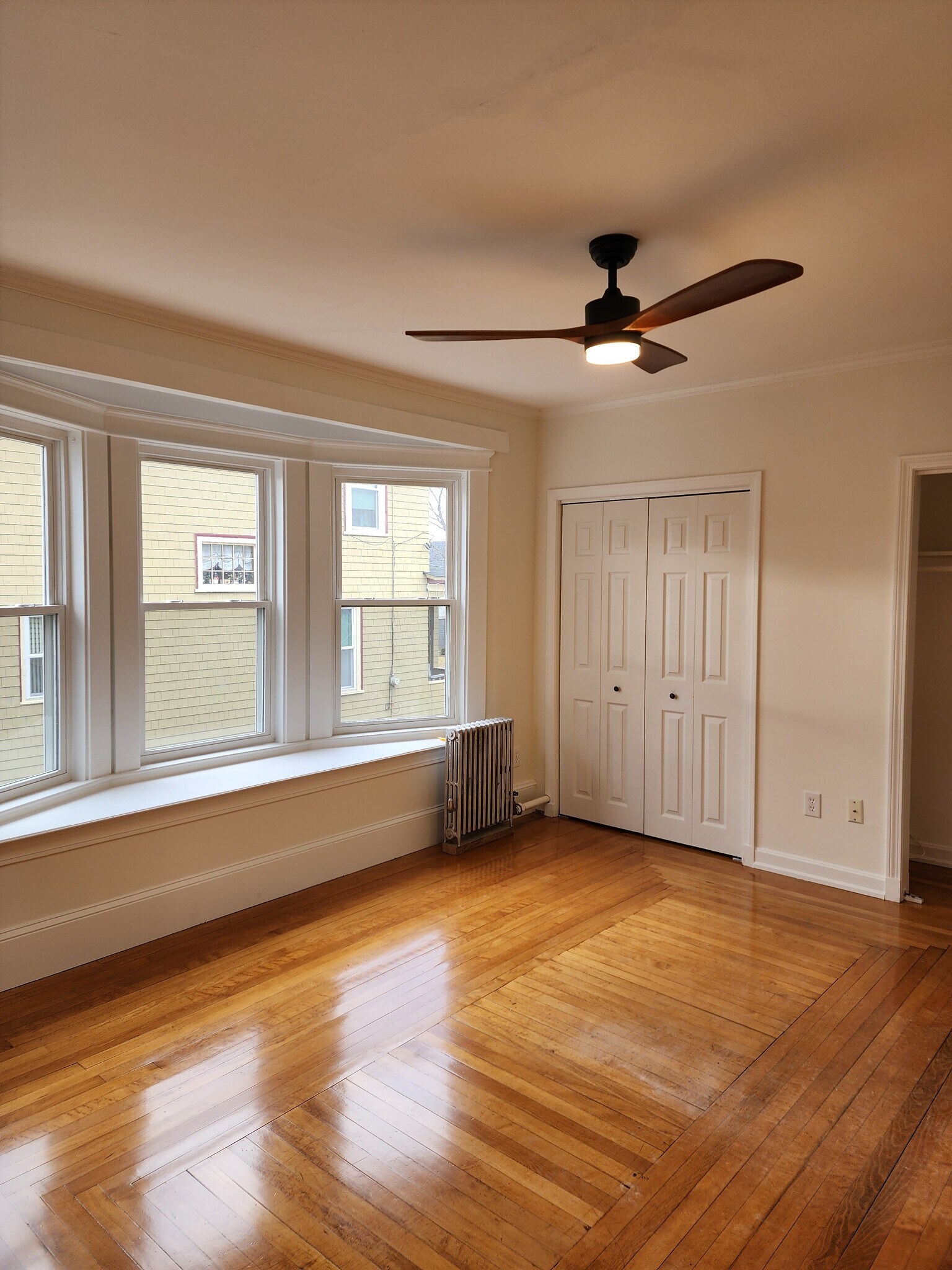 Building Photo - 33 Lodge St