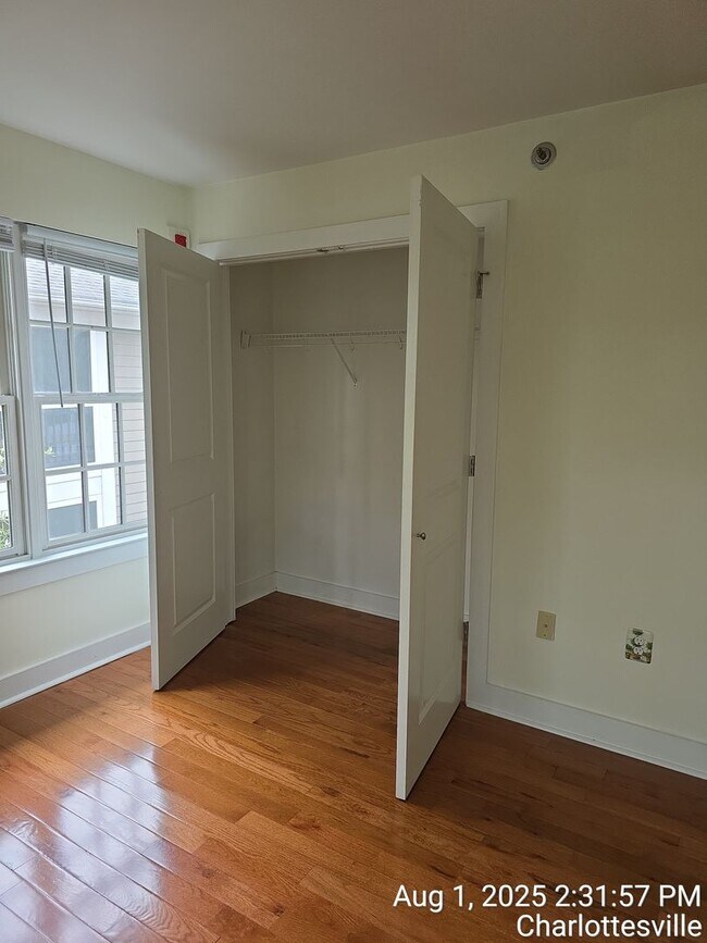 Building Photo - 419 17th St NW