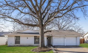 Building Photo - 1006 Wembley Rd