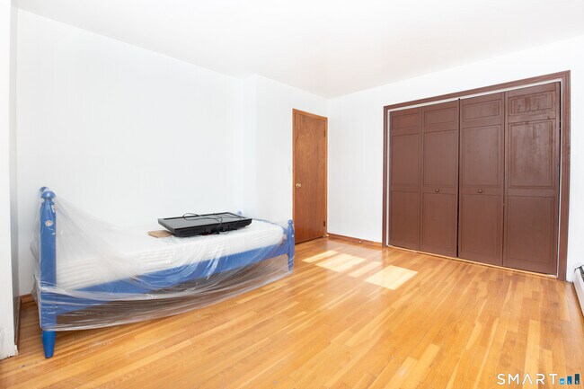 Building Photo - 153 Cherry Hill Dr