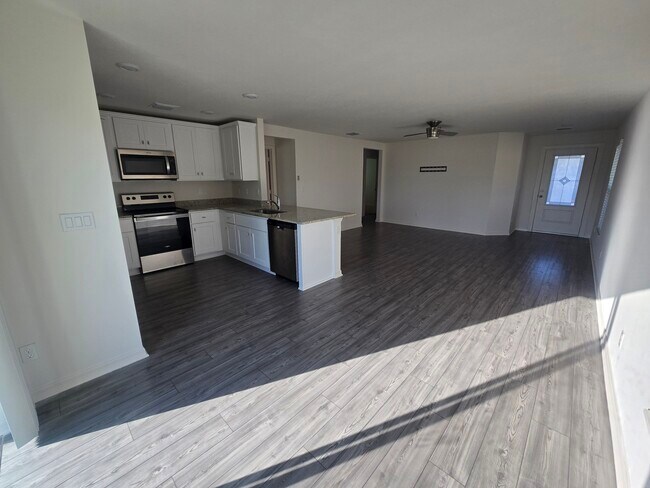 Building Photo - 1506 Merriment Way