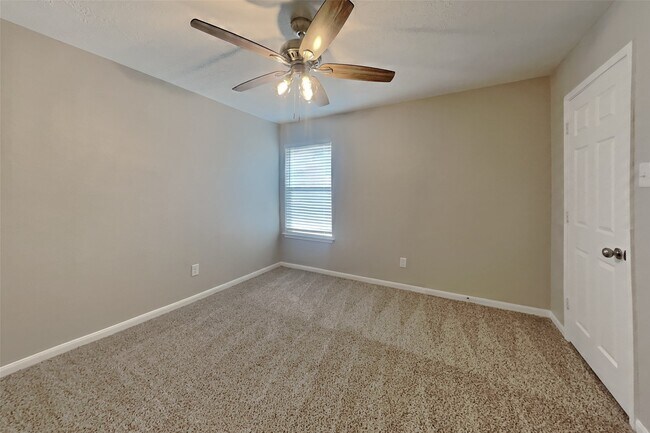 Building Photo - 20407 Westfield Estates Dr