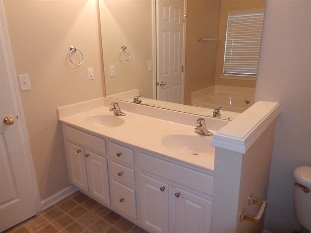 Building Photo - 2131 Appaloosa Way