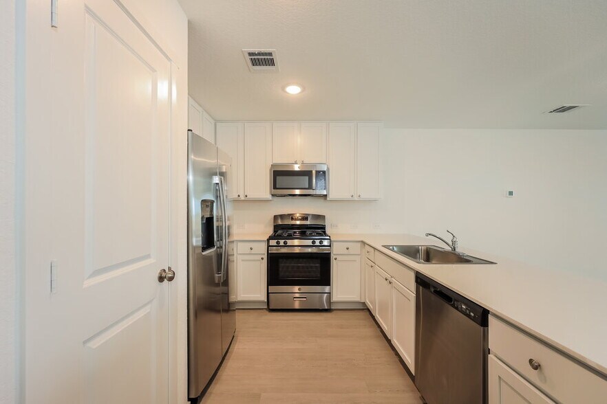 Building Photo - 1842 Musk Rose