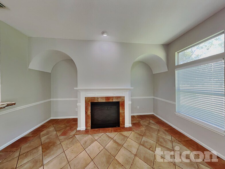 Building Photo - 928 Heritage Lakes Dr