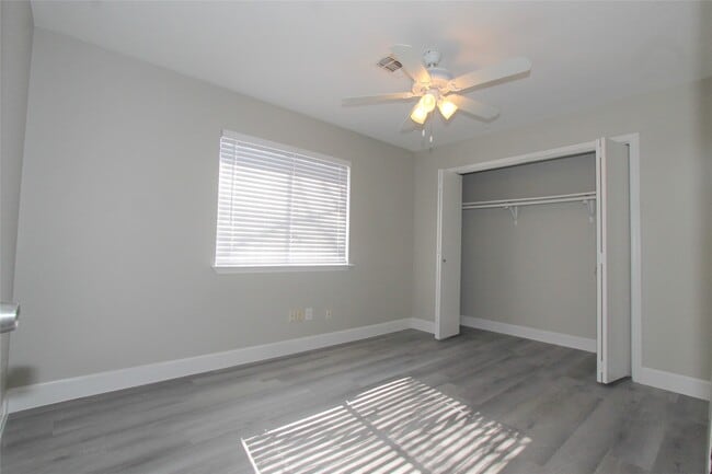 Building Photo - 4611 Silver Fox Dr