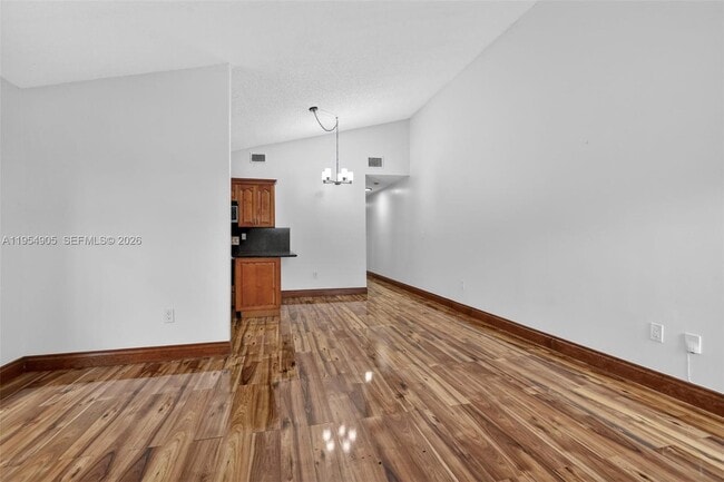 Building Photo - 1632 SW 19th Ter