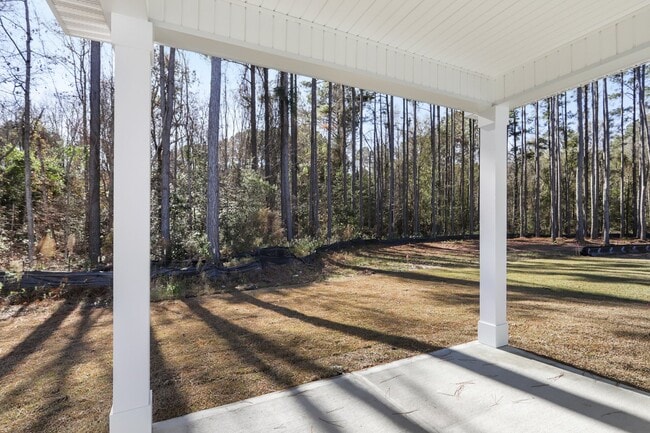 Building Photo - "Charming 4 Bed/2 Bath Home in Bluffton, S...