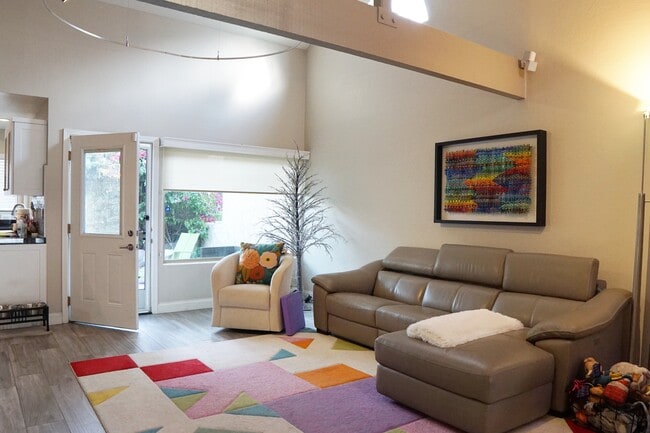 Building Photo - 73486 Shadow Mountain Dr