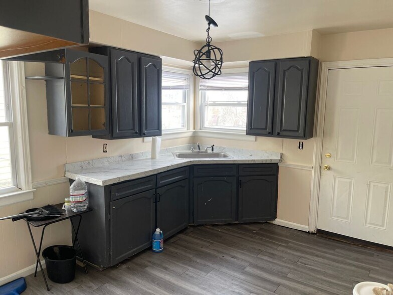 Building Photo - 4531 Woodward St