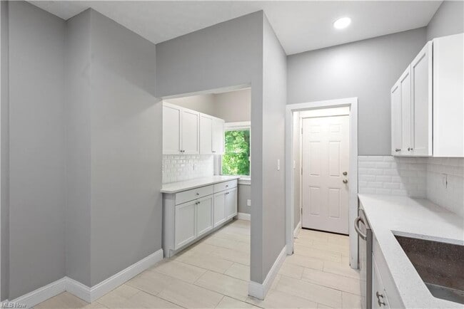 Building Photo - 13803 Mcelhattan Ave