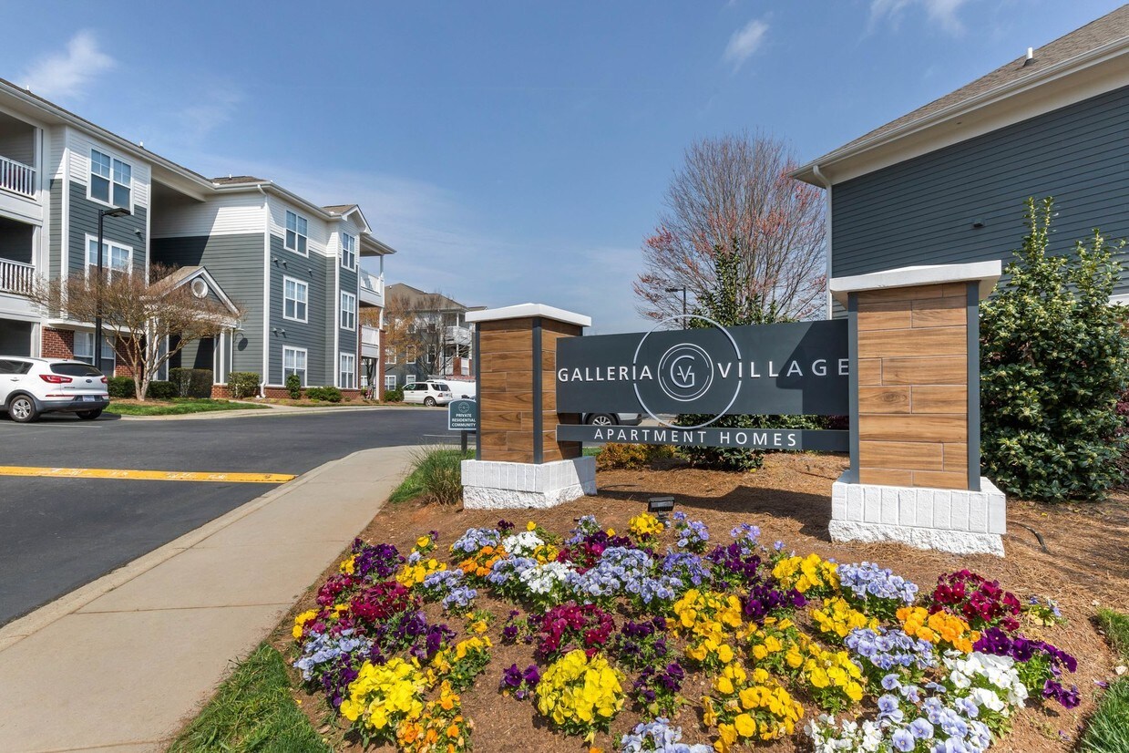 Galleria Village Charlotte