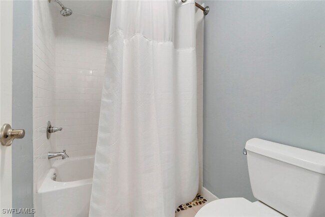 Building Photo - 1600 Misty Pines Cir