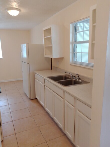 Building Photo - 2537 Chris Ct