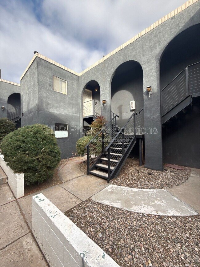 Interior Photo - Plaza Del Sol