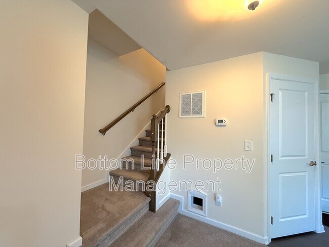 Building Photo - 4020 Zilker Park Dr