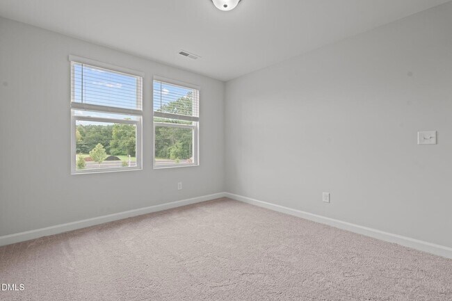 Building Photo - 45 Village Edge Dr