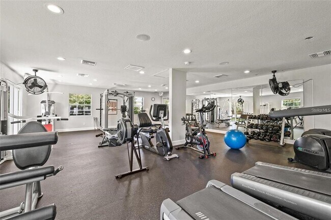 Building Photo - 3873 Pompano Dr SE