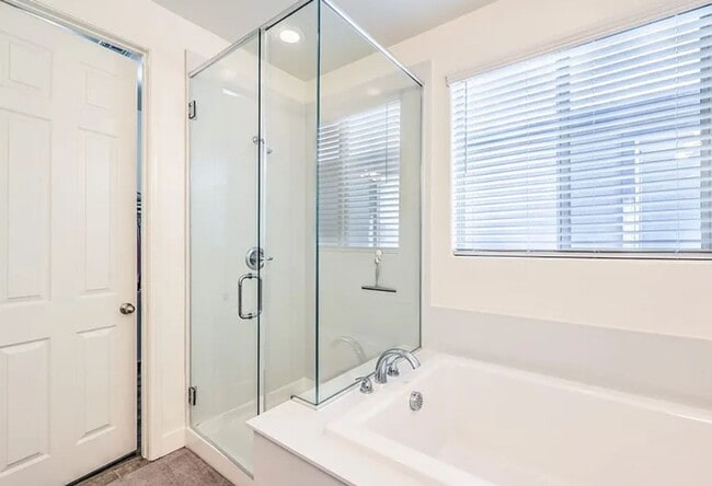 Building Photo - Summerlin Stunner- Spacious Backyard, Stri...