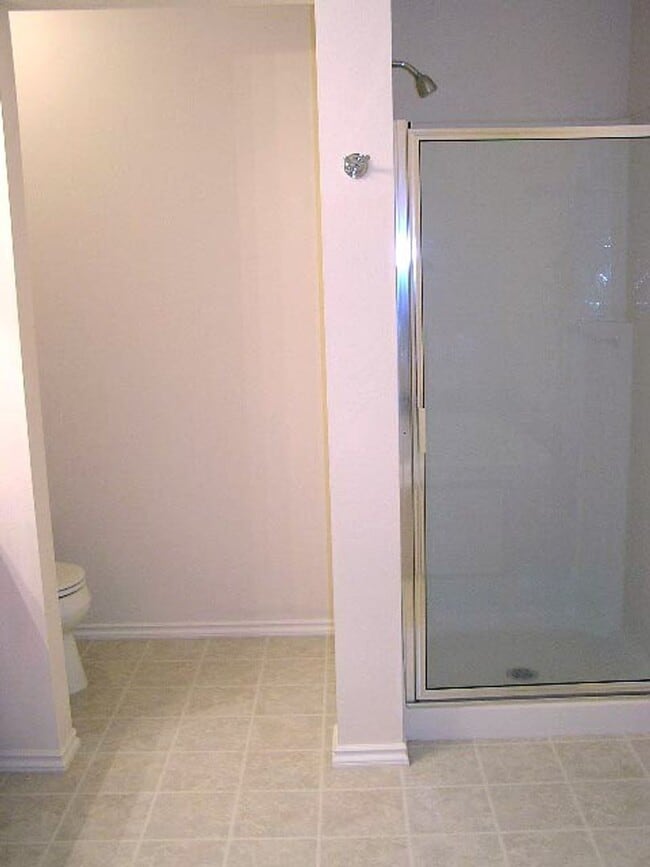 Building Photo - Walnut Grove 2 Bedroom, 2 Bath Condominium